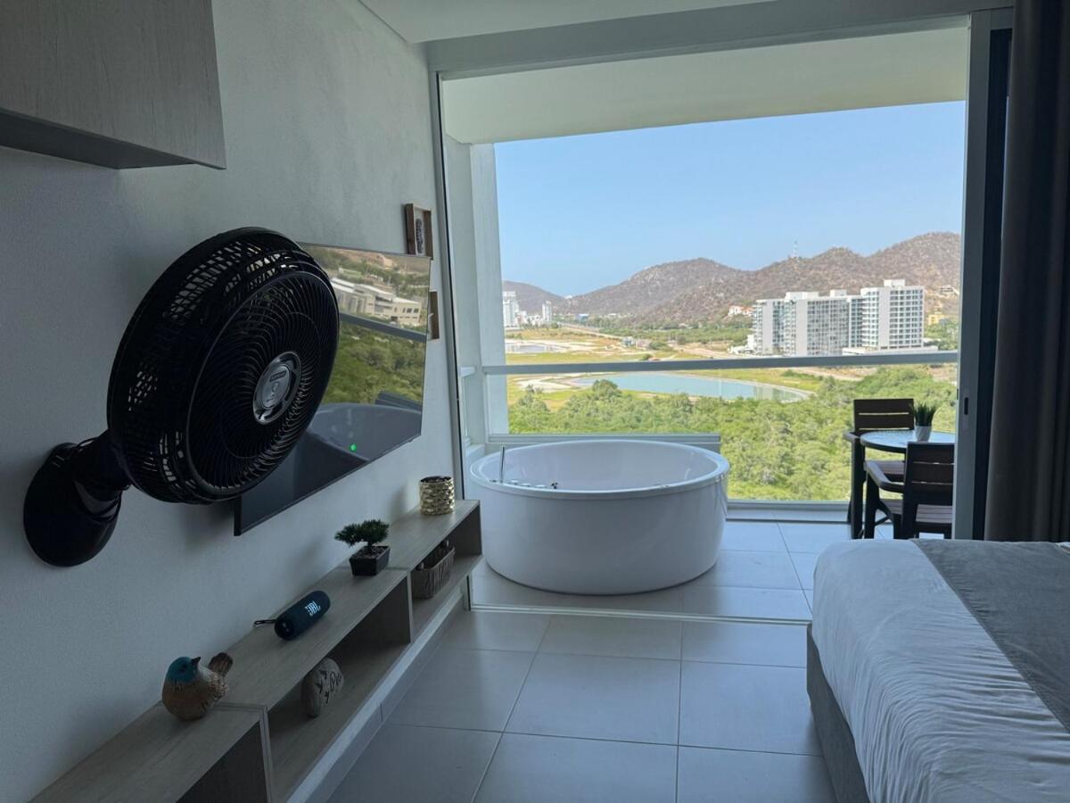 Con Lujoso Jacuzzi, Piso 14 Y Vista Al Mar Apartamento *