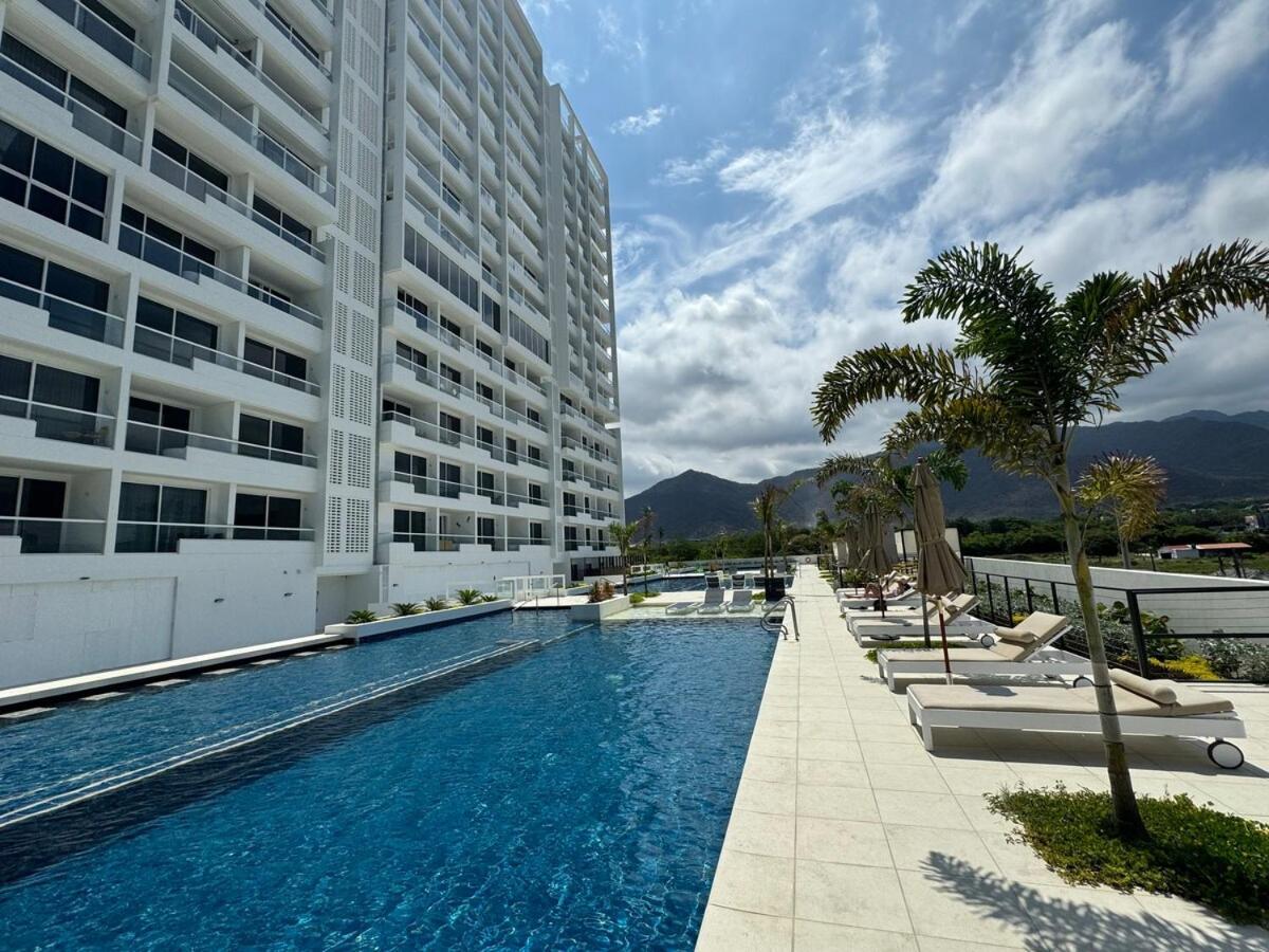 Con Lujoso Jacuzzi, Piso 14 Y Vista Al Mar Apartamento *