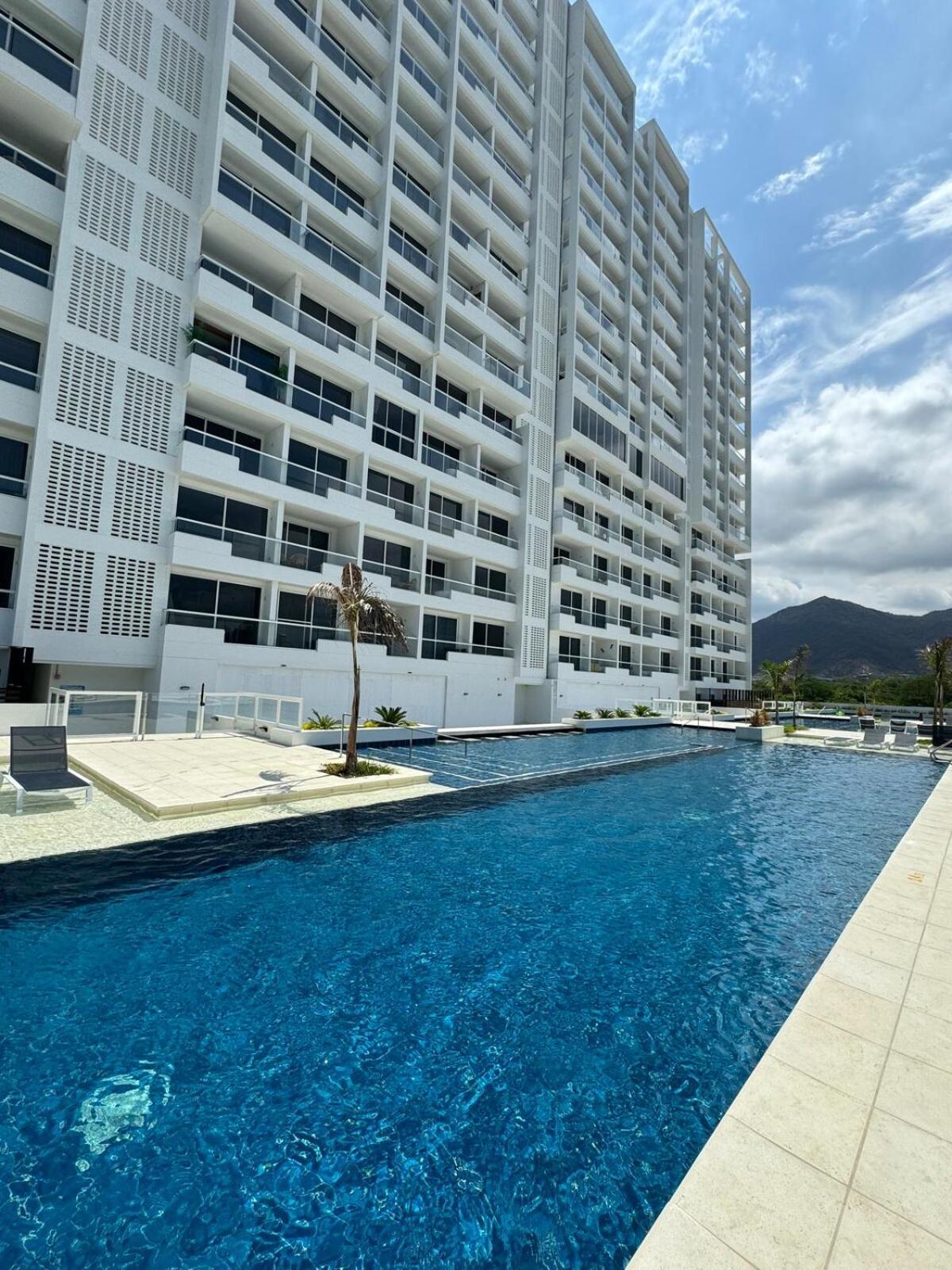 Con Lujoso Jacuzzi, Piso 14 Y Vista Al Mar *